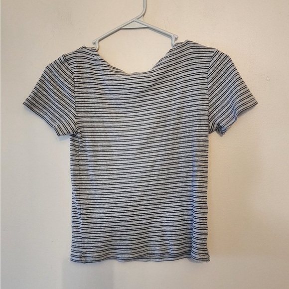 Womens black grey stripped cropped top size small - Picture 2 of 2